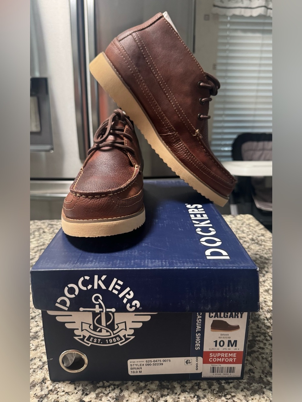 New Dockers Men's Brown Leather Boat Shoes with Tan Sole